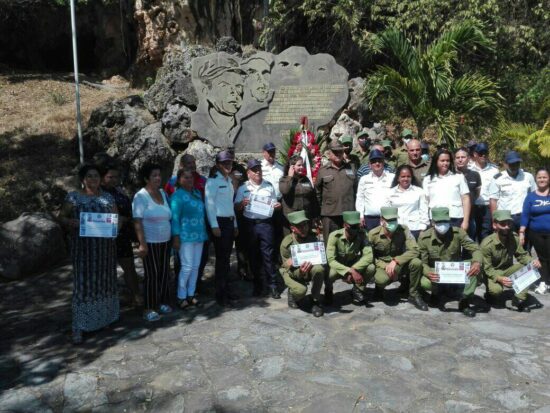 Reconocimientos para los combatientes destacados de las Tropas Guardafronteras.