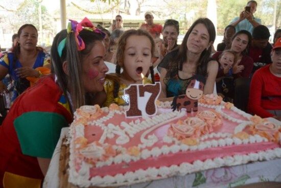 Los niños, protagonistas de la celebración del 17 cumpleaños de la equinoterapia en Sancti Spíritus. Foto: Oscar Alfonso Sosa.