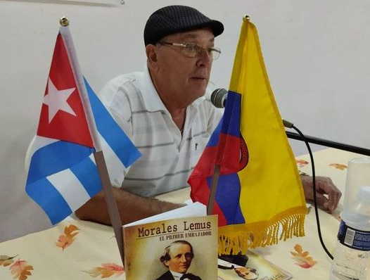 Mario Luis López Isla, a quien se le dedica la cita, presentó uno de sus textos.