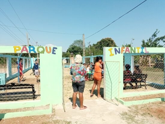 El parquecito infantil y otra zona, responden a planteamientos del electorado de la comunidad Manuel Sanguily. Fotos: Poder Popular Trinidad.