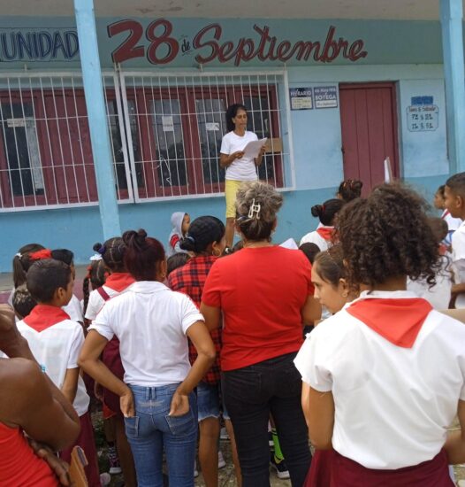 Desfile y concentración por el Primero de Mayo en el poblado del FNTA, Trinidad. 