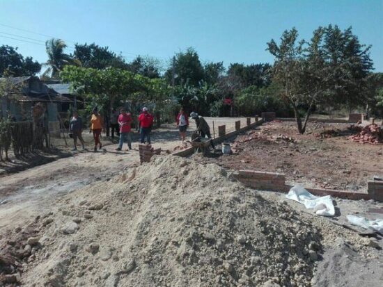 En la comunidad rural de Santiago Escobar se impulsan varias obras constructivas, con prioridad para la vivienda. Foto: Alipio Martínez Romero/Radio Trinidad Digital.