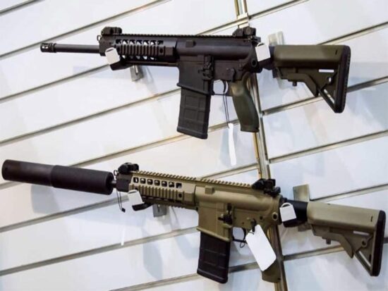 Pese a reclamos ciudadanos, los republicanos están a favor de proteger a los fabricantes, vendedores y comerciantes de armas. Foto: PL.