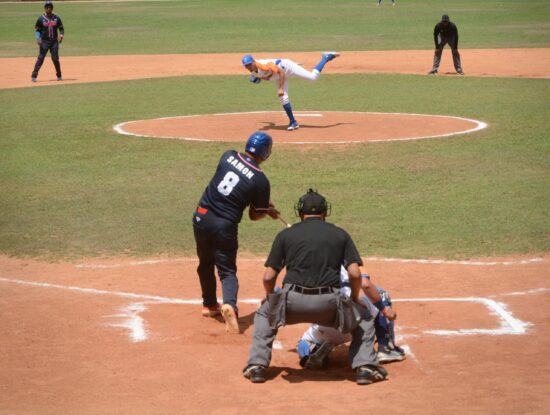 Primer triunfo en Series Nacionales del zurdo exjuvenil Miguel Neira.