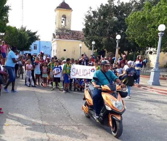 Toma deportiva y maratón en saludo a la fiesta del proletariado trinitario inundó las calles de la Villa.