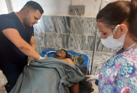 Los lesionados son atendidos en el Hospital Faustino Pérez