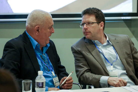 Paul Jonhson, presidente de la Coalición Agrícola EE.UU-Cuba, y Frank Castañeda, presidente del Grupo Agrícola de Cuba, en la IV Conferencia Agrícola entre ambos países.