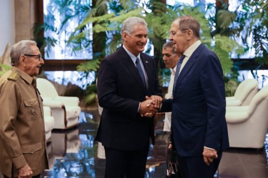 Lavrov sostuvo conversaciones con el General de Ejército Raúl Castro Ruz, el presidente cubano Miguel Díaz-Canel Bermúdez y el Canciller Bruno Rodríguez Parrilla.
