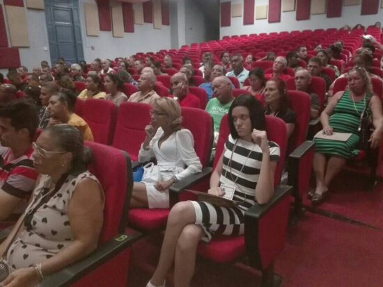 Vista parcial de la Asamblea Municipal del Poder Popular de Trinidad para elegir al gobernador y al vicegobernador de la provincia espirituana.