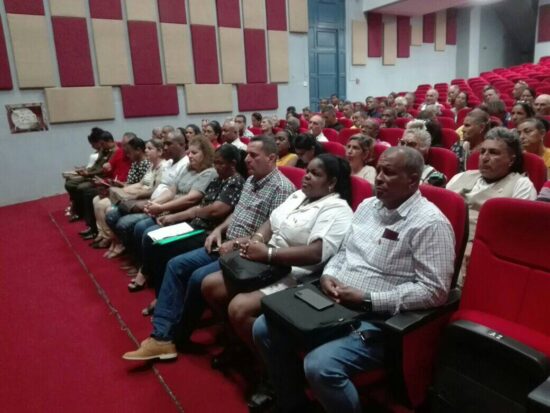 Entre los presentes, disputados por Trinidad en la Asamblea Nacional del Poder Popular.