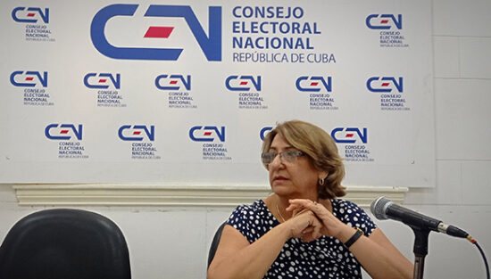 Alina Balseiro, presidenta del Consejo Electoral Nacional, recordó que para la elección de gobernadores y vicegobernadores los delegados a las Asambleas Municipales se constituyen en colegios electorales. Foto: Ismael Francisco/ Cubadebate.