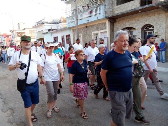 En Trinidad, una representación de amigos solidarios con Cuba, llegados desde diversas partes del mundo. Foto: José Rafael Gómez Reguera/Radio Trinidad Digital.