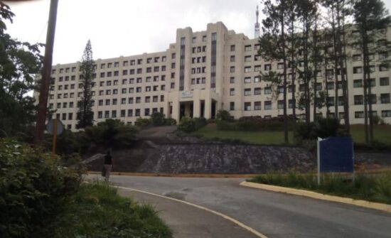 Reconstruido alrededor de 1985, el Kurhotel Escambray oferta servicios de rehabilitación y revitalización, alojamiento, alimentación y esparcimiento.