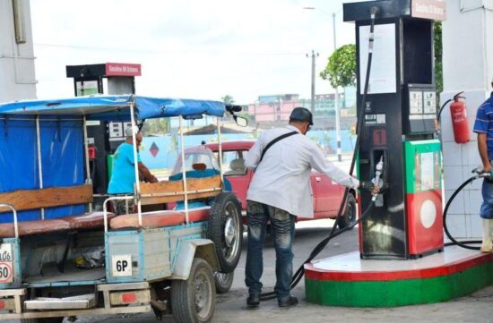 A partir del 22 de mayo estará disponible la plataforma Ticket parea iniciar la cola en la sala de espera para la venta de combustible. Foto: Radio Sancti Spíritus.