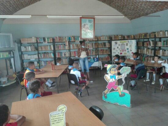 Las bibliotecas escolares, fuente de sabiduría, bases para afianzar el futuro de niños y jóvenes.