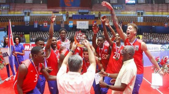 Cuba festeja el triunfo en la Copa Panamericana.