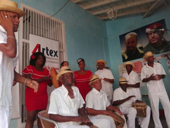 Las Tonadas Trinitarias amenizan este momento de reconocimiento a tres colectivos del Sindicato Nacional de Trabajadores de la Cultura en Trinidad.