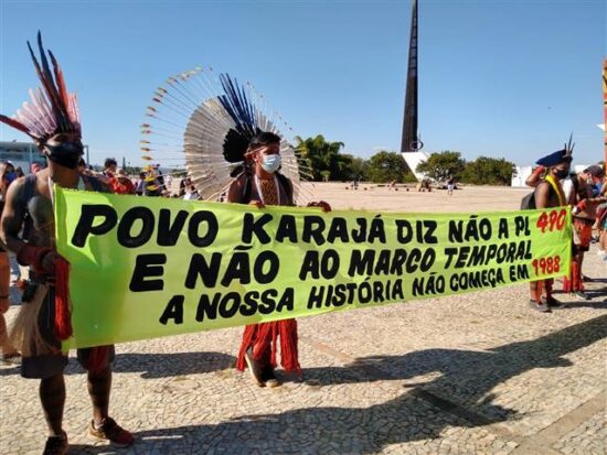 Movilizaciones en Brasil contra tesis que lacera derechos indígenas. Foto: Prensa Latina.