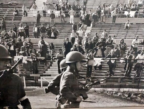 La dictadura pinochetista convirtió el estadio de Santiago de Chile en una gran cárcel.