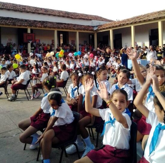 Inicio del curso escolar 2023-2024 en Trinidad de Cuba.