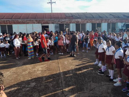 Inicio del curso escolar 2023-2024 en Trinidad de Cuba.