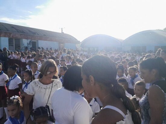 Inicio del curso escolar 2023-2024 en Trinidad de Cuba.