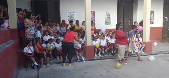 Inicio del curso escolar 2023-2024 en Trinidad de Cuba.