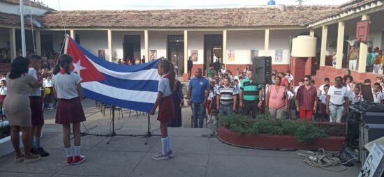 Inicio del curso escolar 2023-2024 en Trinidad de Cuba.