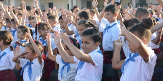 El acto provincial de inicio del curso escolar 2023-2024 se realizó en la escuela Bernardo Arias, del municipio de Sancti Spíritus. Fotos: Vicente Brito/Escambray.