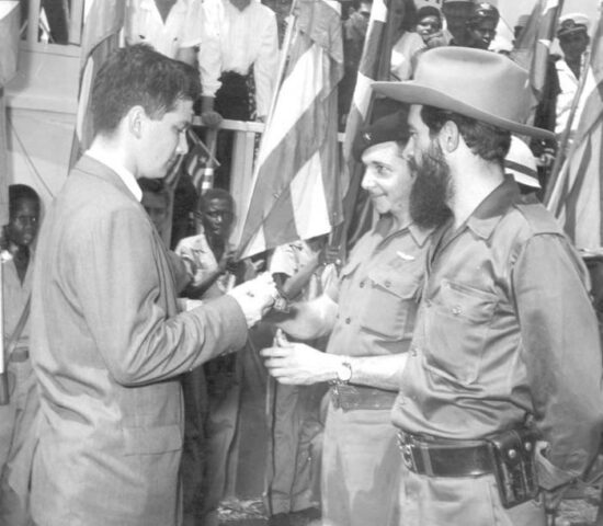 Entrega del Cuartel General de Columbia al Ministerio de Educación para, desde ese instante, ser la Ciudad Escolar Libertad. Foto:  Archivo.