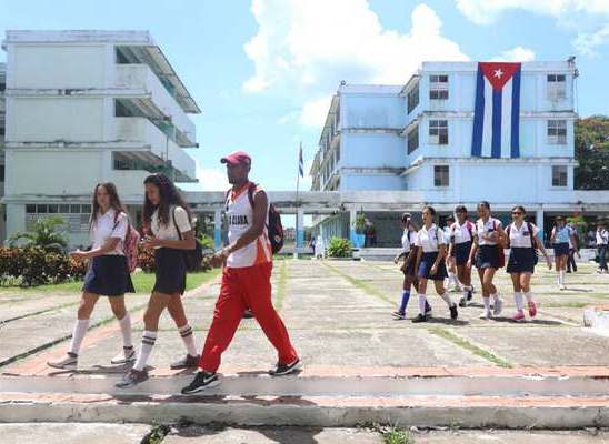 Más de una treintena de alumnos, nueva matrícula, y setenta continuantes de Trinidad en el deporte escolar.