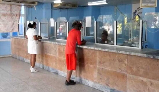 Correos de Cuba en la provincia espirituana, rumbo a la bancarización. Foto: Escambray.